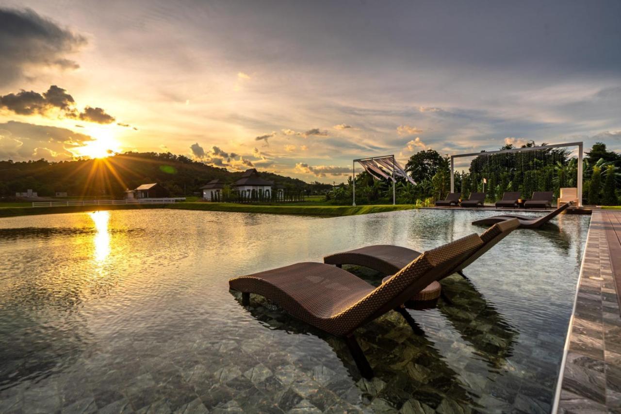 Pim Pool Villa Nan Luaran gambar