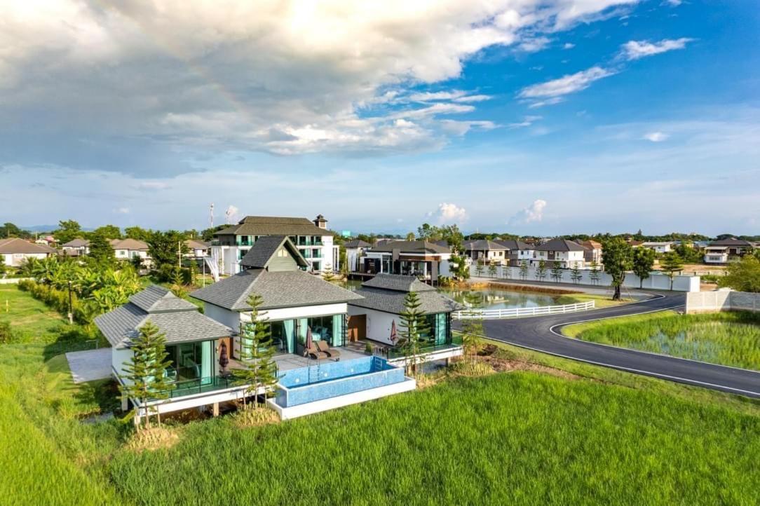 Pim Pool Villa Nan Luaran gambar