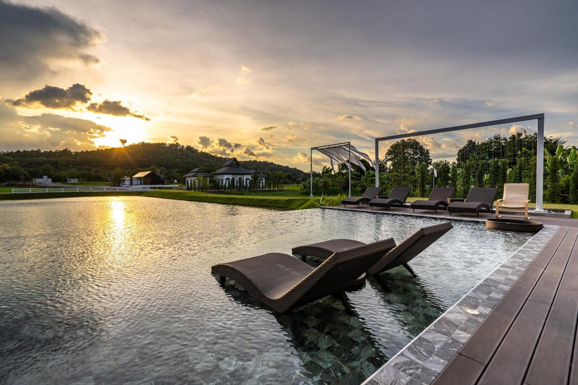 Pim Pool Villa Nan Luaran gambar