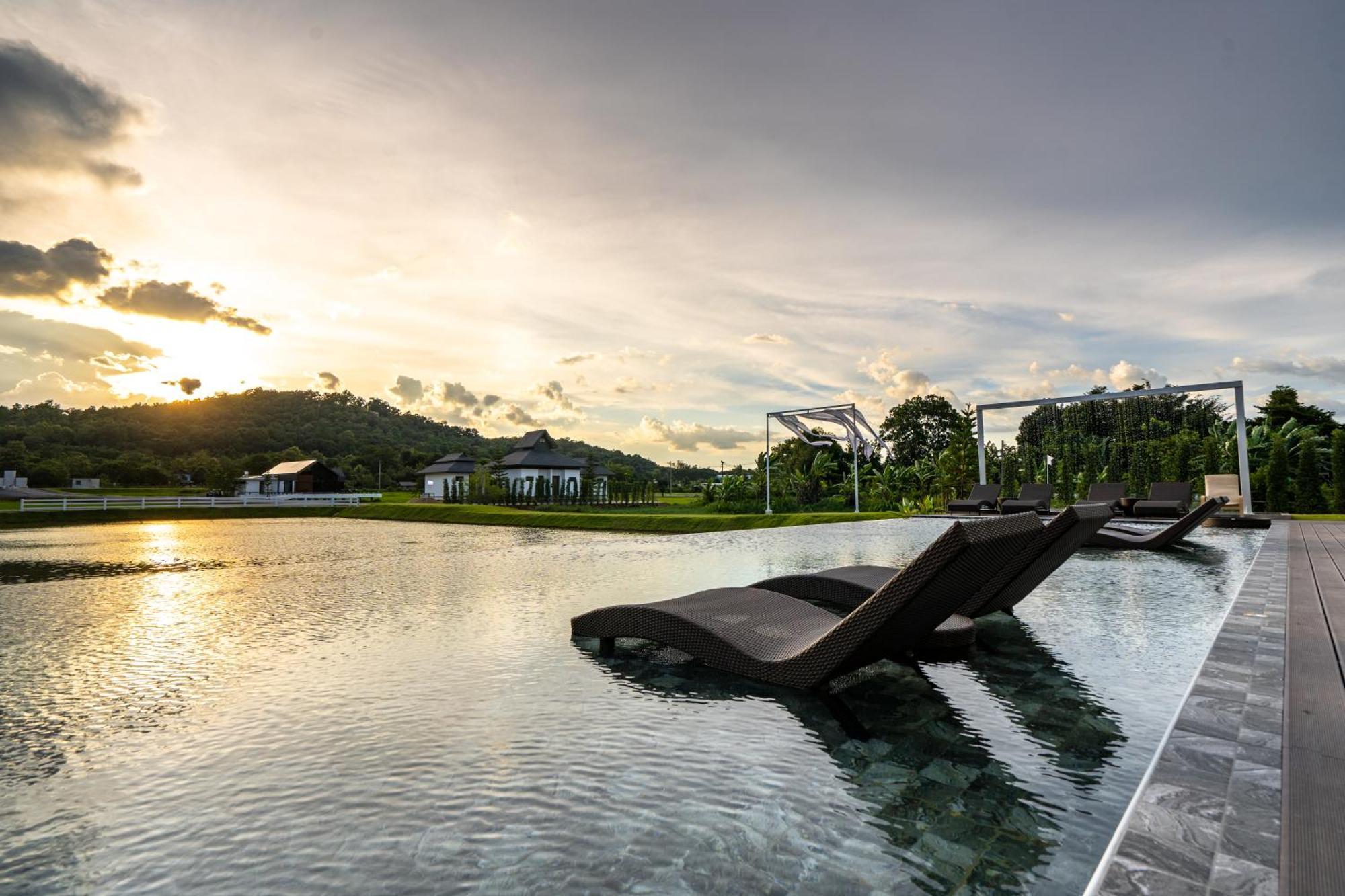 Pim Pool Villa Nan Luaran gambar
